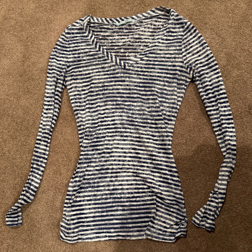 Maurice’s girls long-sleeved striped v-neck